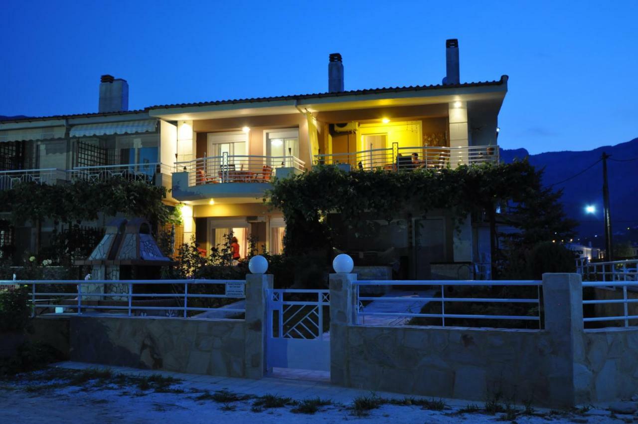 Studios Giannakis Chrysi Ammoudia Exterior photo